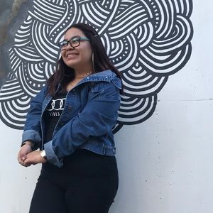 Meet your Posher, Valeria